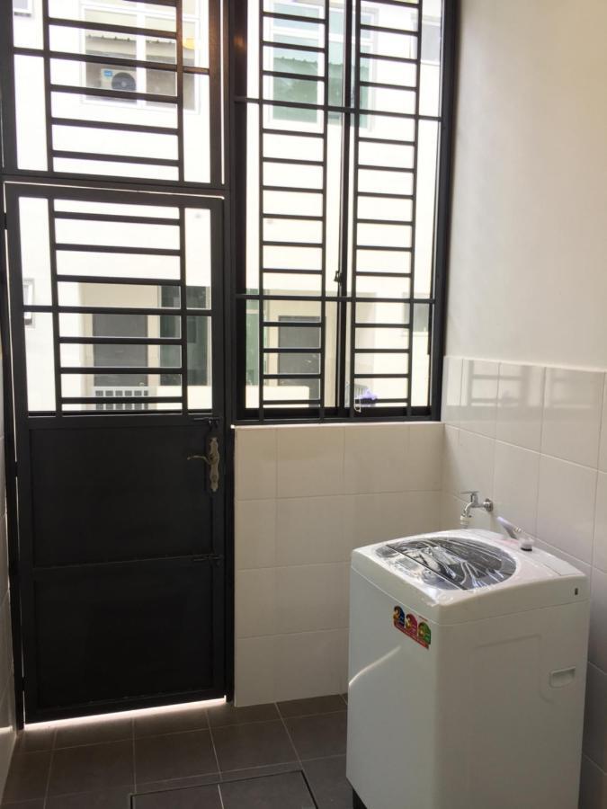 Desaru Cosy Homestay - Near Waterpark, Beach, Rapid -Wifi, Tvbox, Steamboat, Bbq Available Εξωτερικό φωτογραφία